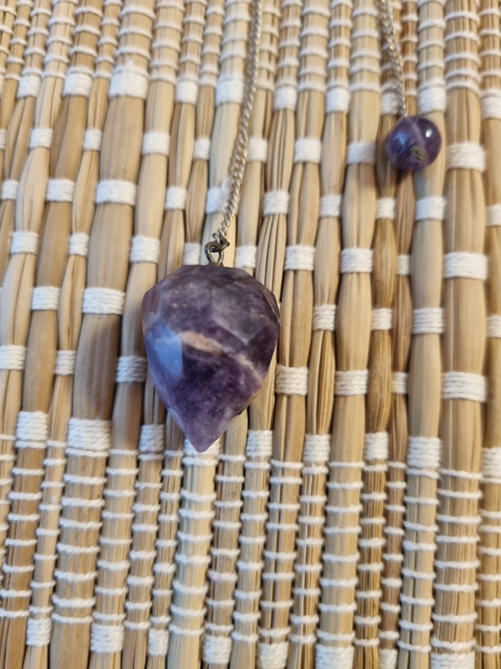 Amethist pendel – Innerlijke rust, zuivering & spirituele bescherming
