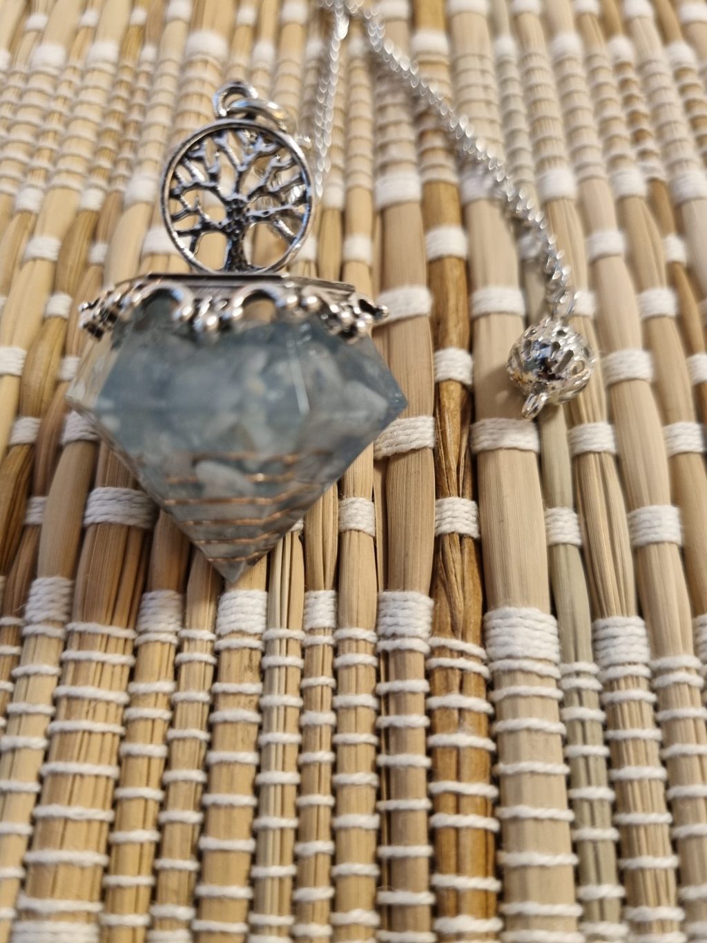 Orgonite Turkoois Pendel – bescherming, waarheid en zuivere energie