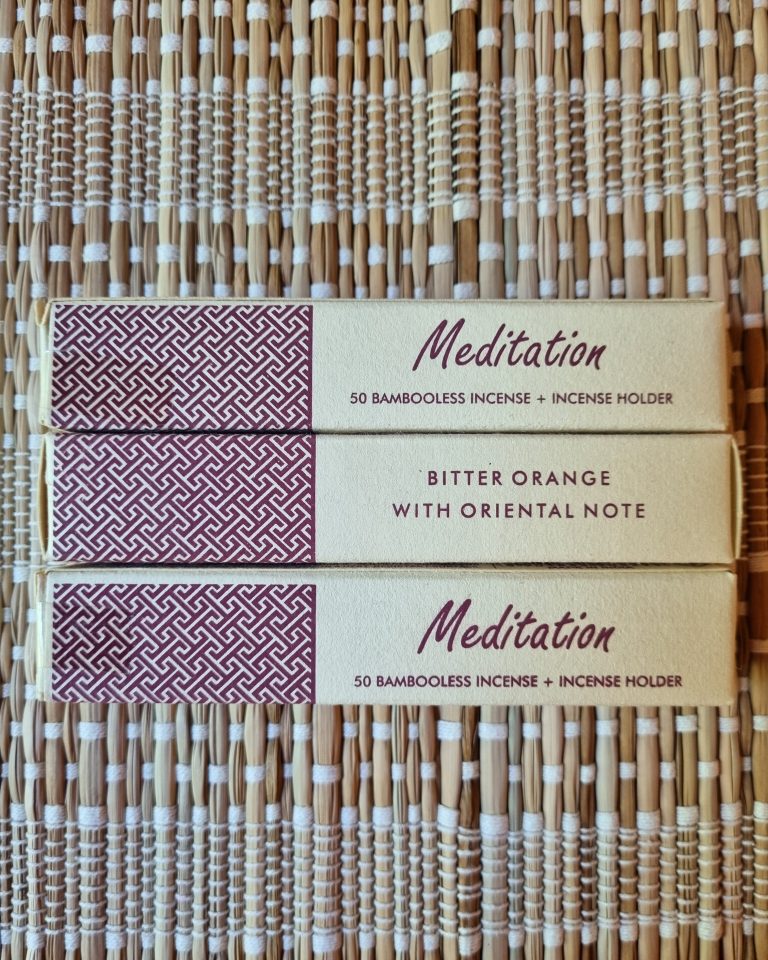 Meditatie kruidenwierook zonder bamboe – Natuurlijke rust & zuivering | 50 stuks met houder